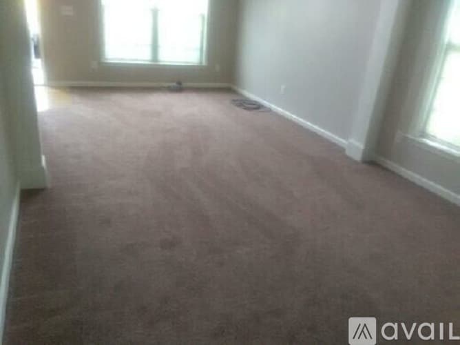 Duluth House: 2933 Regent Walk Dr
