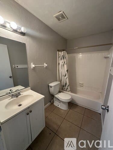 Tallahassee Apartment: 601 W 6th Ave