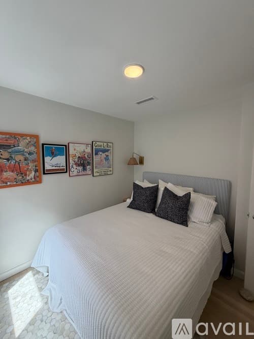 Boston House: 90 Prince Street Apt 5