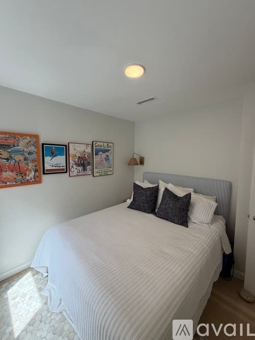 Boston House: 90 Prince Street Apt 5