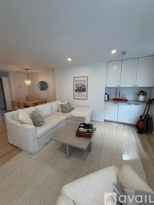 Boston House: 90 Prince Street Apt 5