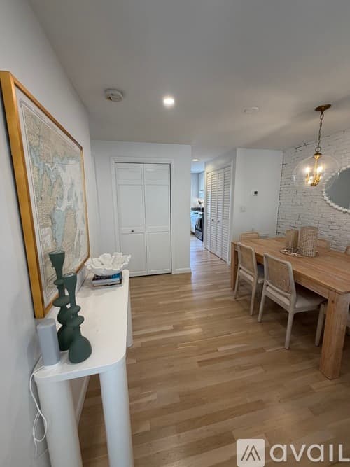 Boston House: 90 Prince Street Apt 5