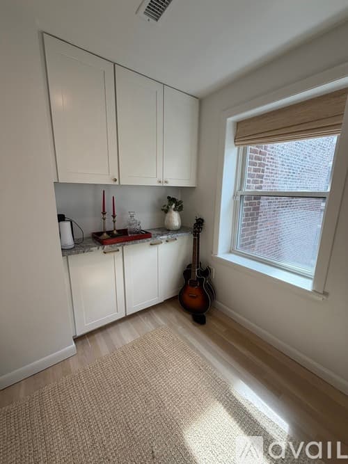 Boston House: 90 Prince Street Apt 5