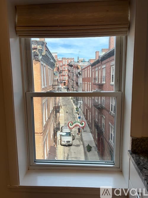 Boston House: 90 Prince Street Apt 5
