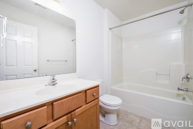 Millersville Apartment: 321 College Manor Ave