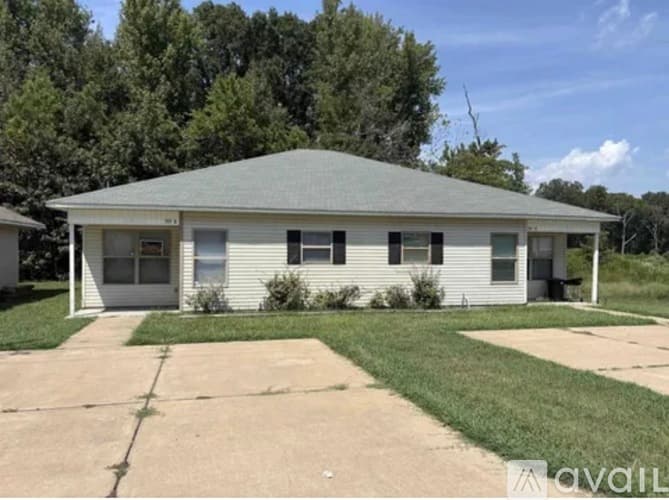 Jacksonville Apartment: 301 Clint Rd