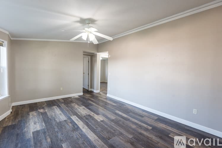 Parma Apartment: 28880 Parma Rd