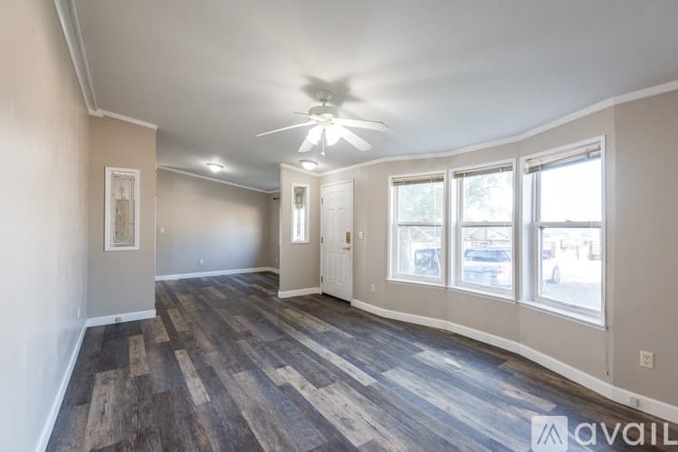 Parma Apartment: 28880 Parma Rd