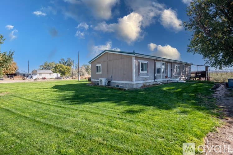 Parma Apartment: 28880 Parma Rd