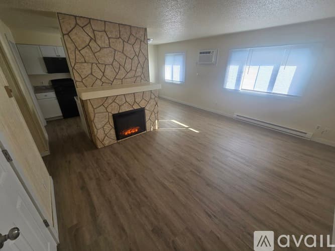La Crosse Apartment: 1749 Bainbridge St