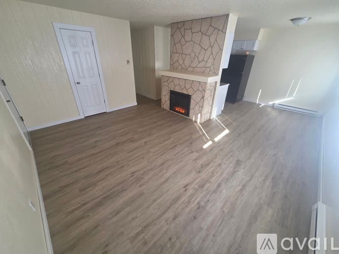 La Crosse Apartment: 1749 Bainbridge St