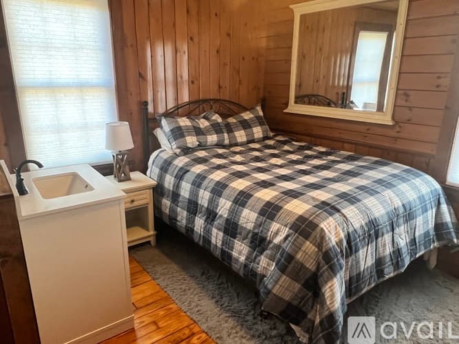 Old Orchard Beach House: 214 Temple Avenue