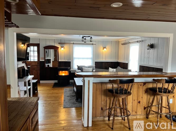 Old Orchard Beach House: 214 Temple Avenue