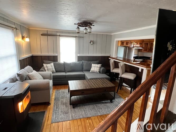 Old Orchard Beach House: 214 Temple Avenue