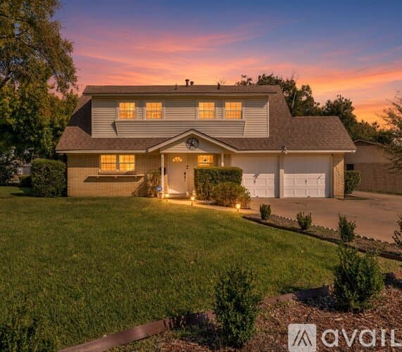 Fort Worth House: 6236 Sandra Dr