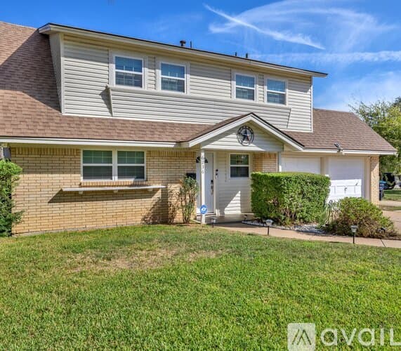 Fort Worth House: 6236 Sandra Dr