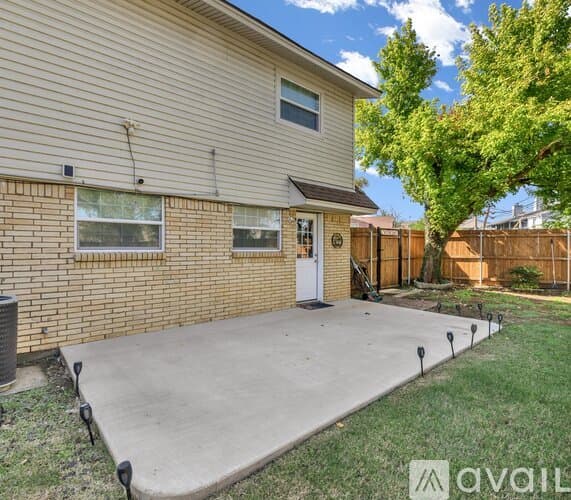 Fort Worth House: 6236 Sandra Dr