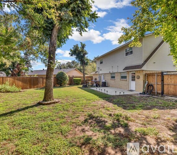 Fort Worth House: 6236 Sandra Dr
