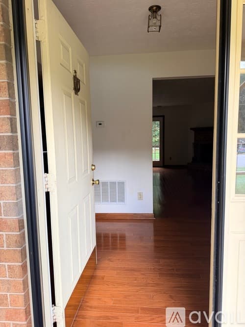 Riverdale Townhome: 389 River Oak Dr