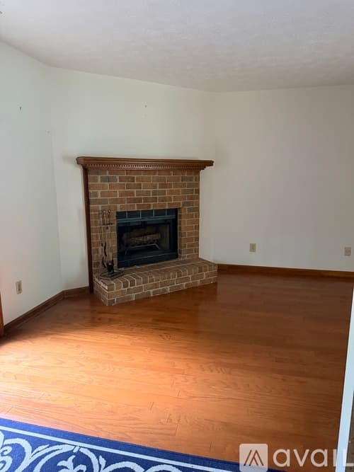 Riverdale Townhome: 389 River Oak Dr