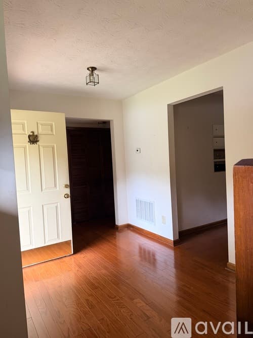 Riverdale Townhome: 389 River Oak Dr