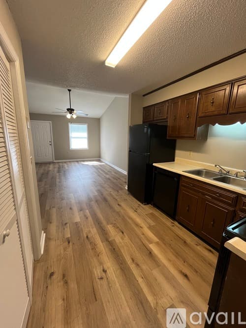 Statesboro House: 8 Southern Ct