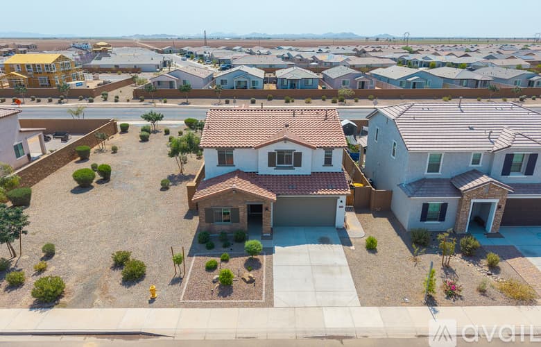 Maricopa House: 22145 North Daniel Drive