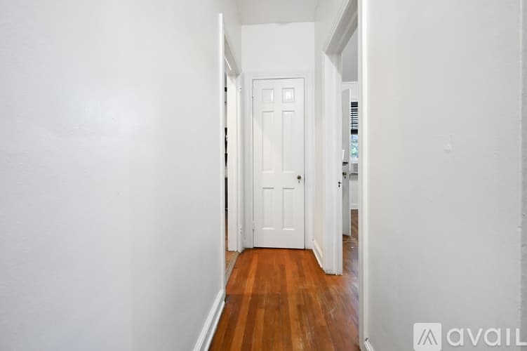 Bloomfield Apartment: 42 Llewellyn Avenue
