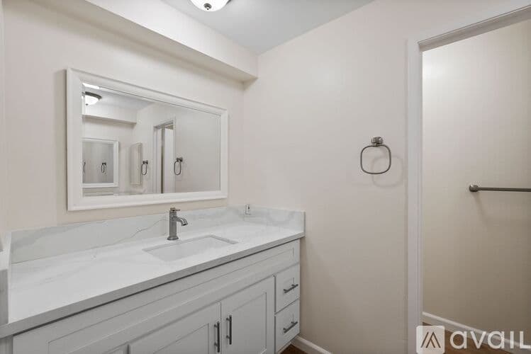 Malibu Apartment: 18000 Coastline Dr