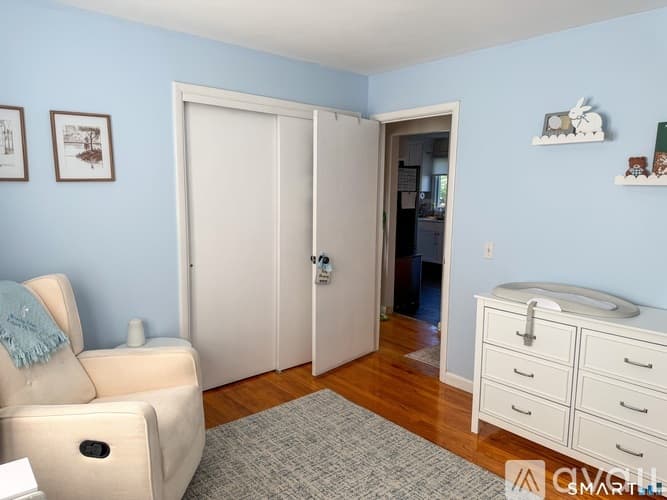Danbury House: 10 Cedar Street