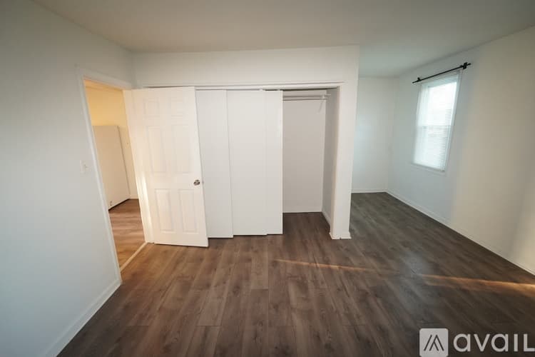Dundalk Apartment: 3006 Sollers Point Rd