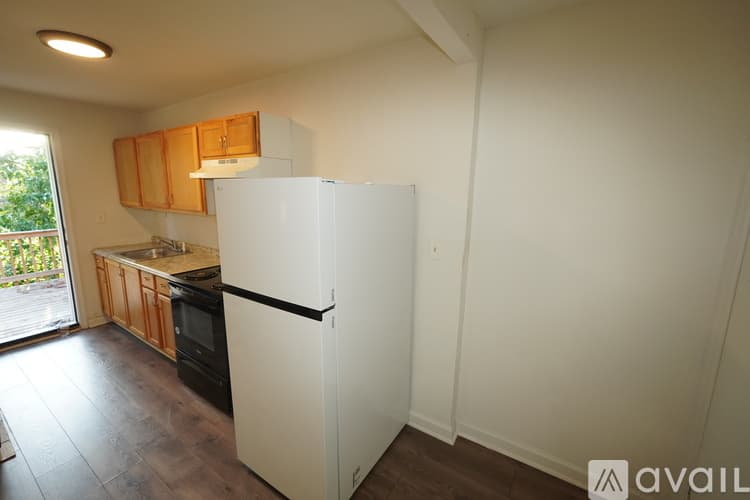 Dundalk Apartment: 3006 Sollers Point Rd