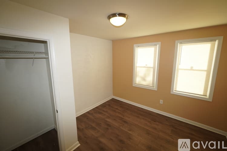 Dundalk Apartment: 3006 Sollers Point Rd