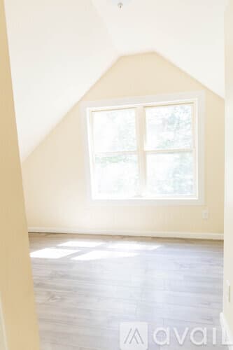 Sparrow Bush House: 22 Academy Avenue