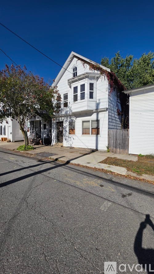 Port Jervis Apartment: 40 King St