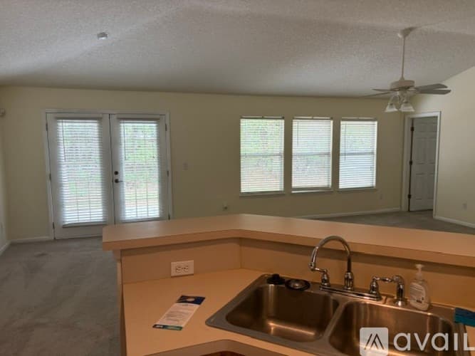 Saint Johns House: 992 Buttercup Drive