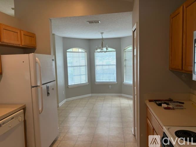 Saint Johns House: 992 Buttercup Drive