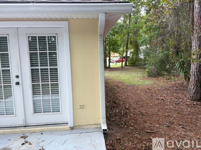 Saint Johns House: 992 Buttercup Drive