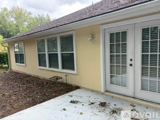 Saint Johns House: 992 Buttercup Drive