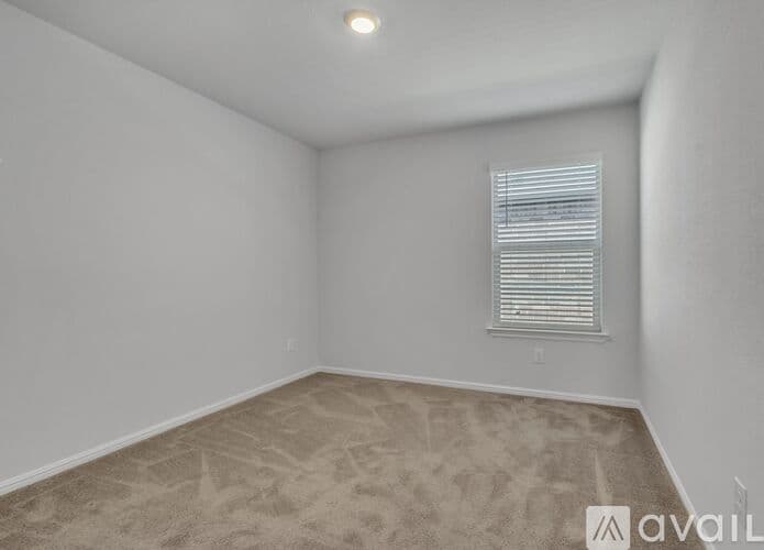 Justin House: 16617 Porterfield Ln