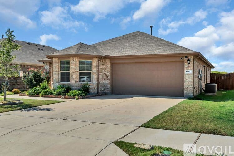 Justin House: 16617 Porterfield Ln