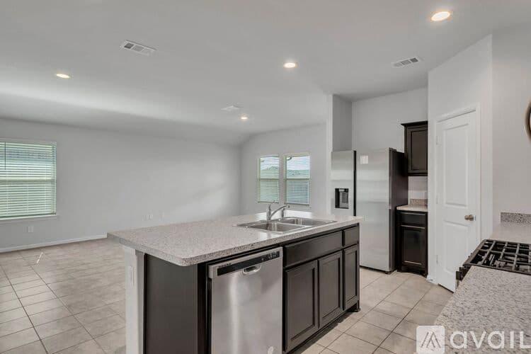 Justin House: 16617 Porterfield Ln