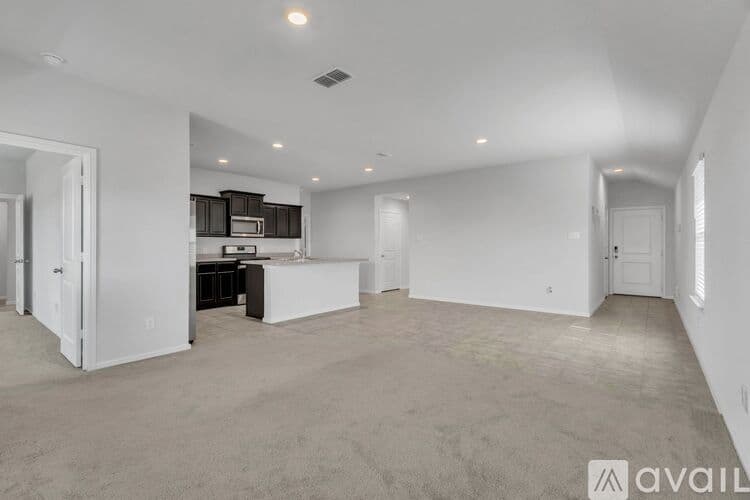 Justin House: 16617 Porterfield Ln
