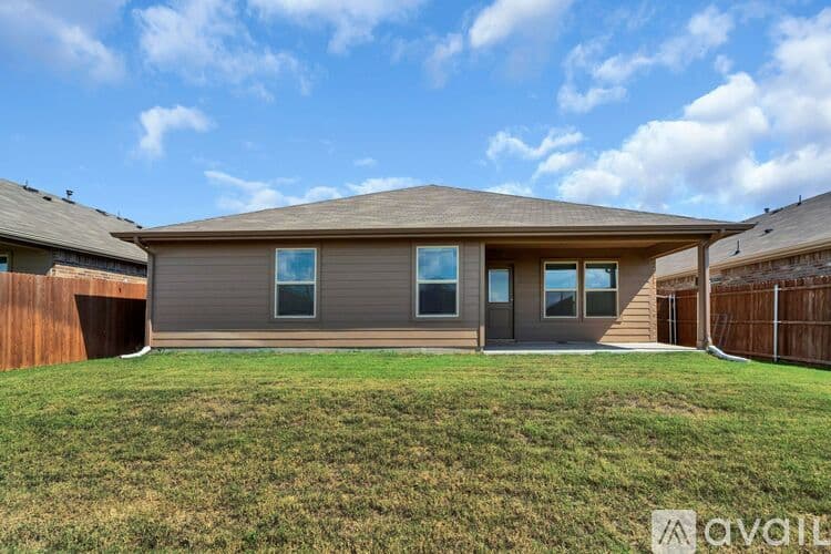 Justin House: 16617 Porterfield Ln