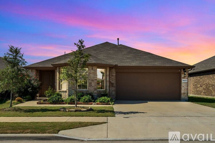 Justin House: 16617 Porterfield Ln