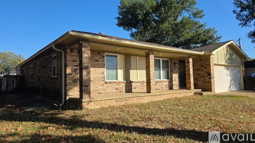 Sherwood House: 89 Spring Grove Drive