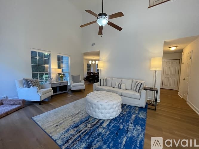 Decatur House: 1100 Ashbury Dr
