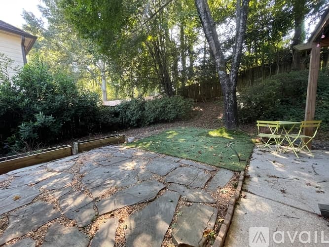 Decatur House: 1100 Ashbury Dr
