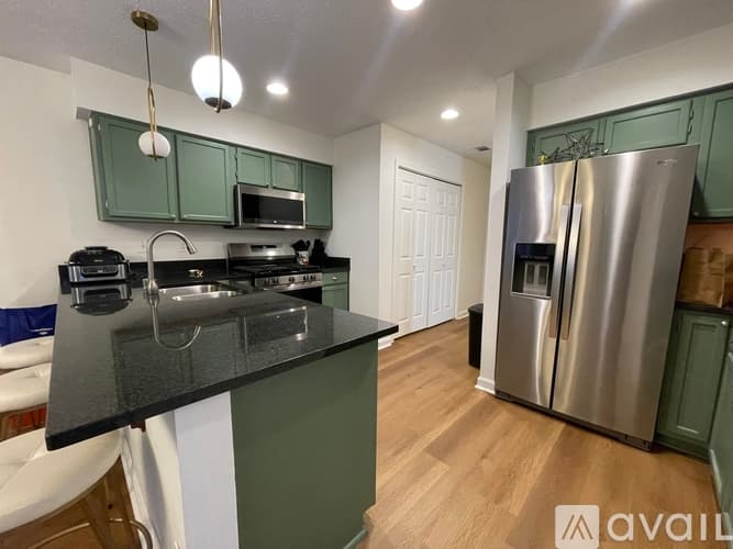 Decatur House: 1100 Ashbury Dr
