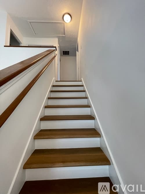 Decatur House: 1100 Ashbury Dr